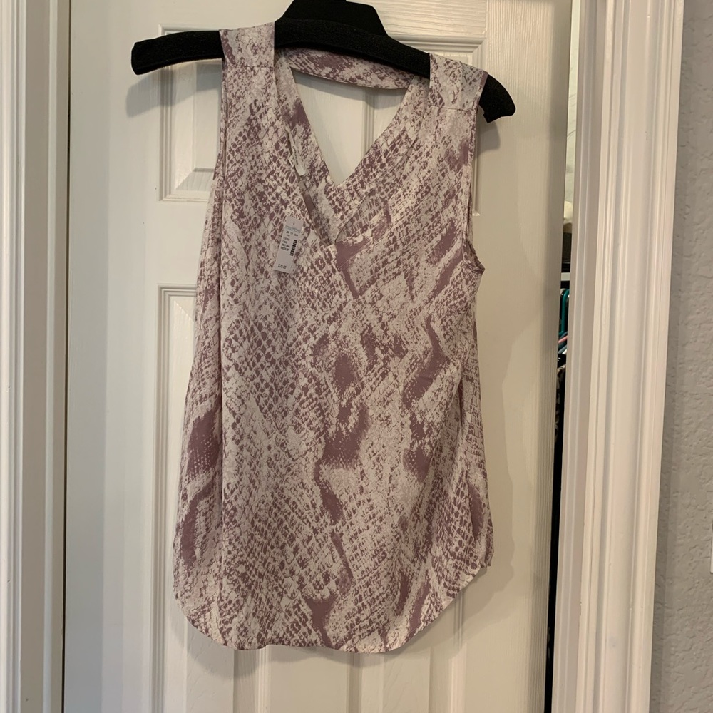 Maurice’s top
